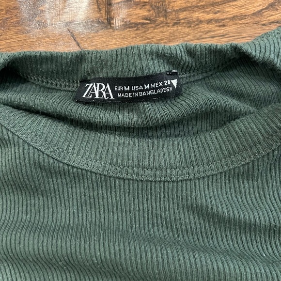 Zara Green Ribbed T-Shirt - Picture 3 of 3
